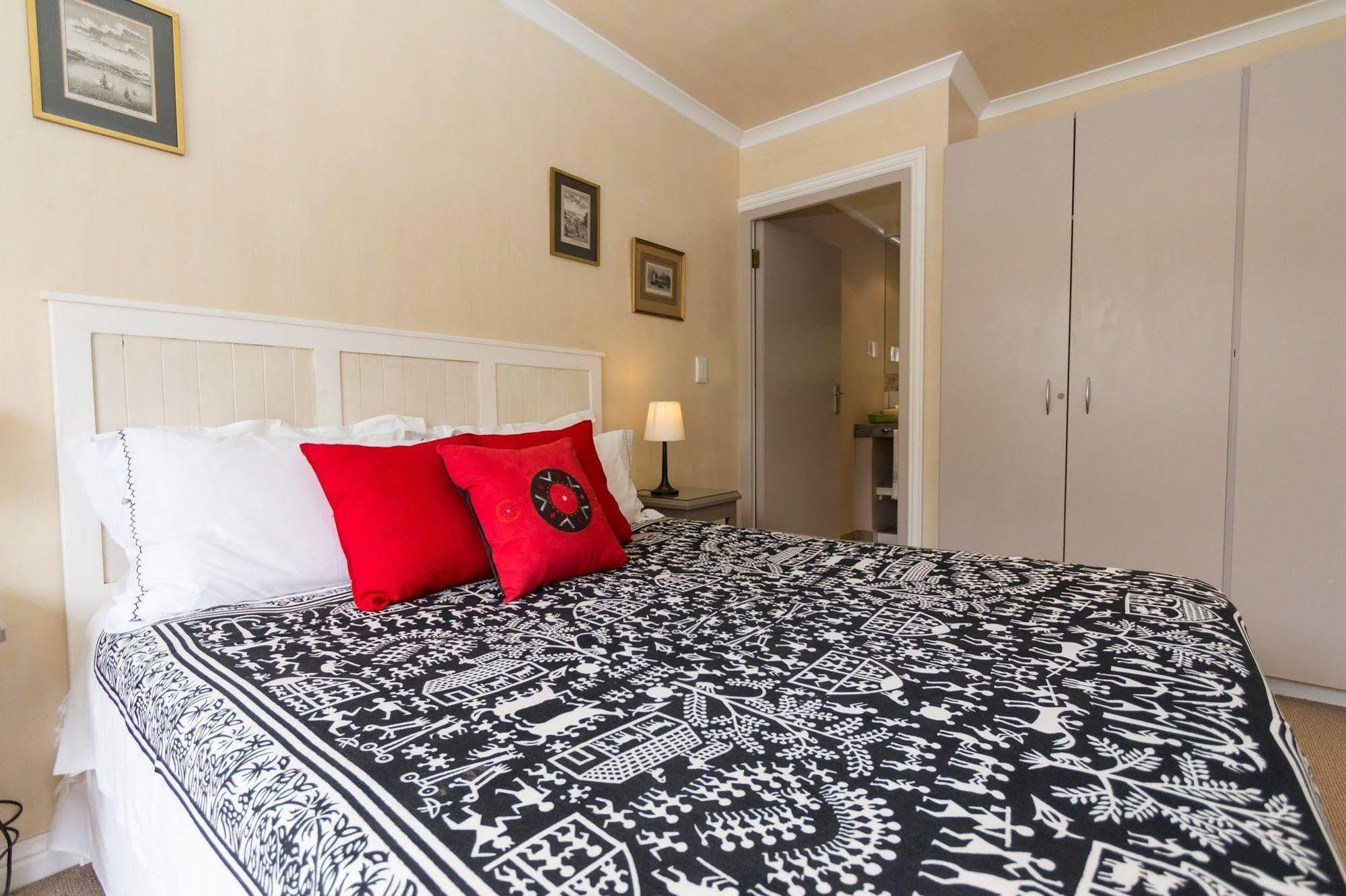 Cornerway House Hotel Plettenberg Bay Exterior photo